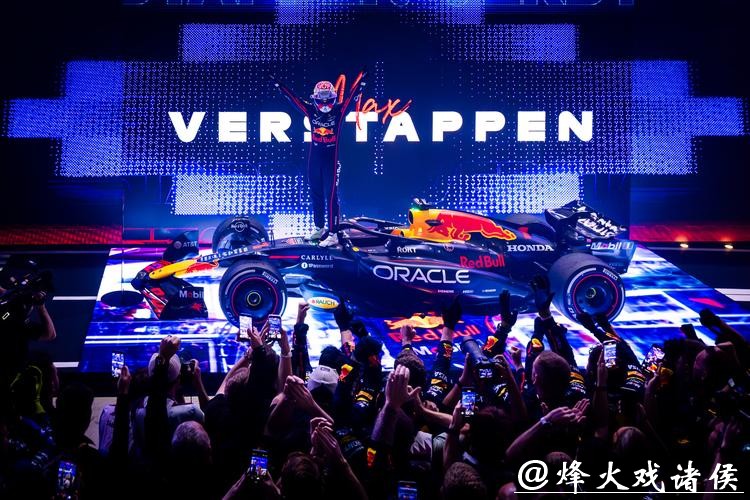 F1卡塔尔大奖赛：维斯塔潘夺冠 车手总冠军悬念仍在